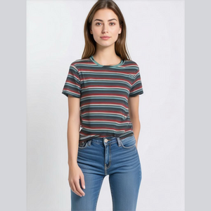 Women’s shirt size small